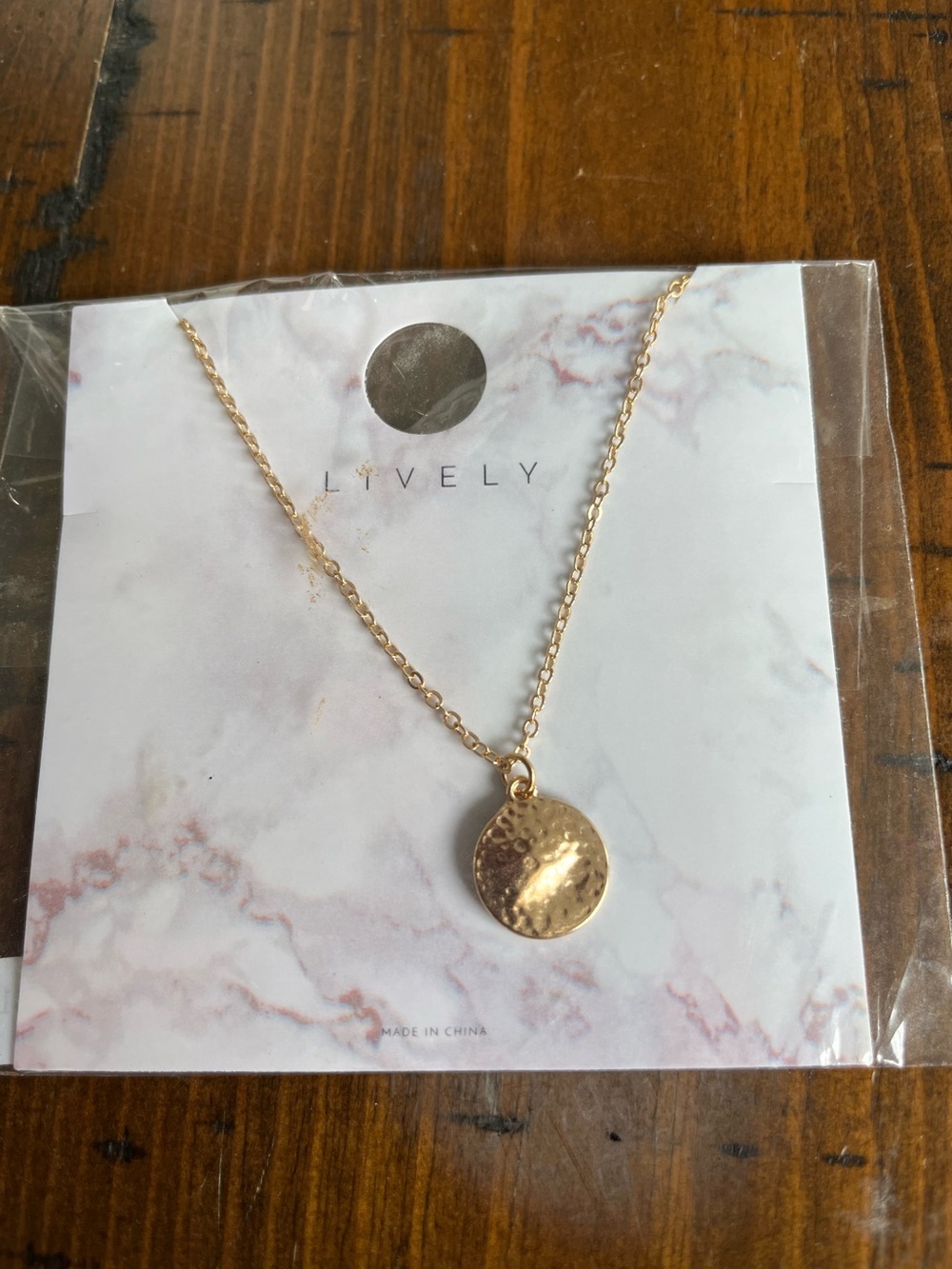 Lively Gold Hammered Circle Pendant Necklace